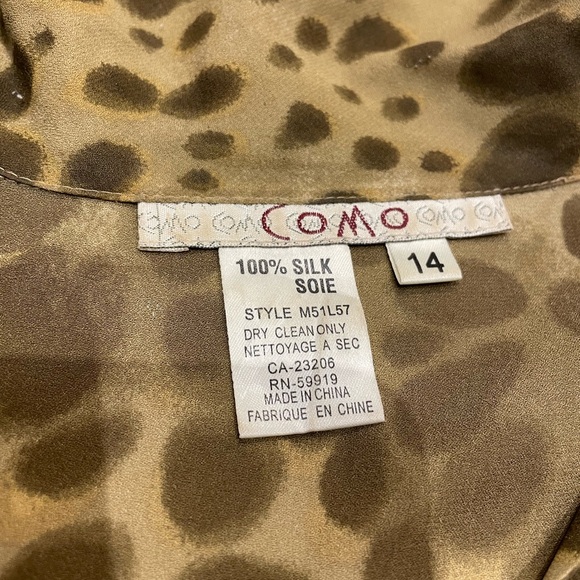 Giraffe print blouse with flared sleeves - Picture 7 of 7